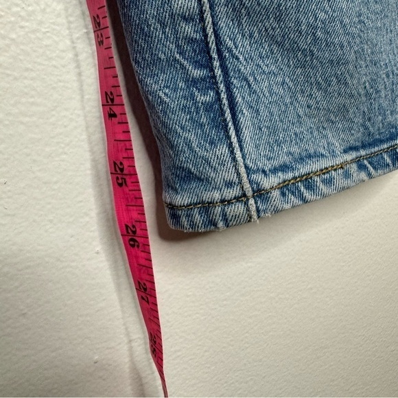 Levi’s light wash distressed wedgie straight jeans size 27 - Picture 8 of 11